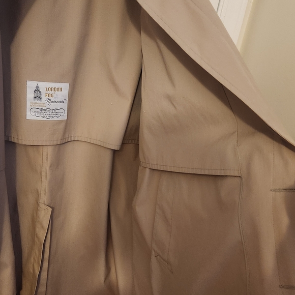 London Fog Classic Tan Water-Resistant Trench Coat-Vintage - Picture 8 of 11